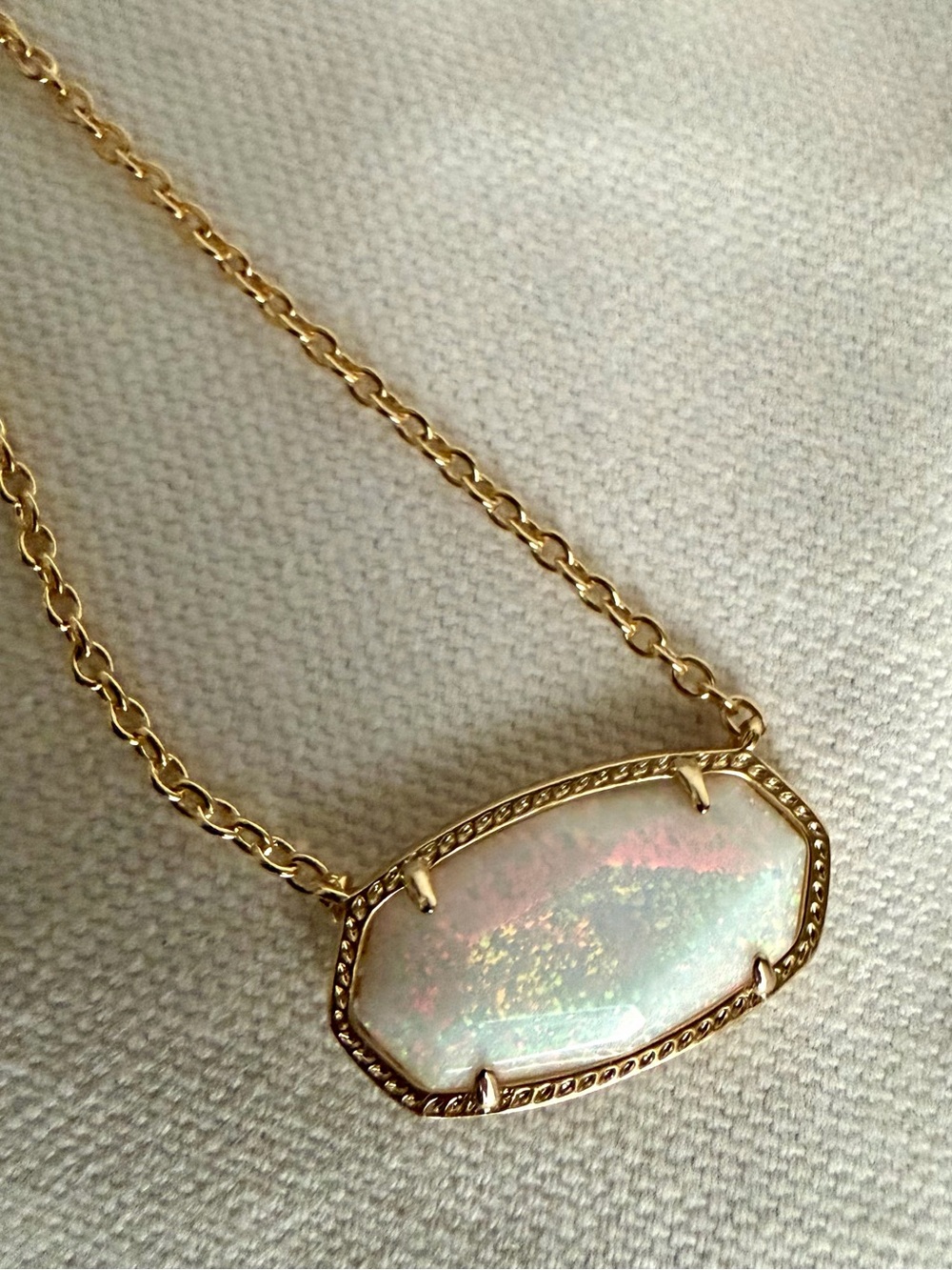Kendra Scott Statement Elisa Necklace White Kyocera Opal